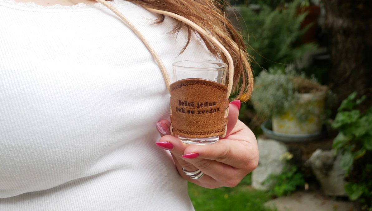 Odlivka (panák) na krk 4 cl -  "Candát"