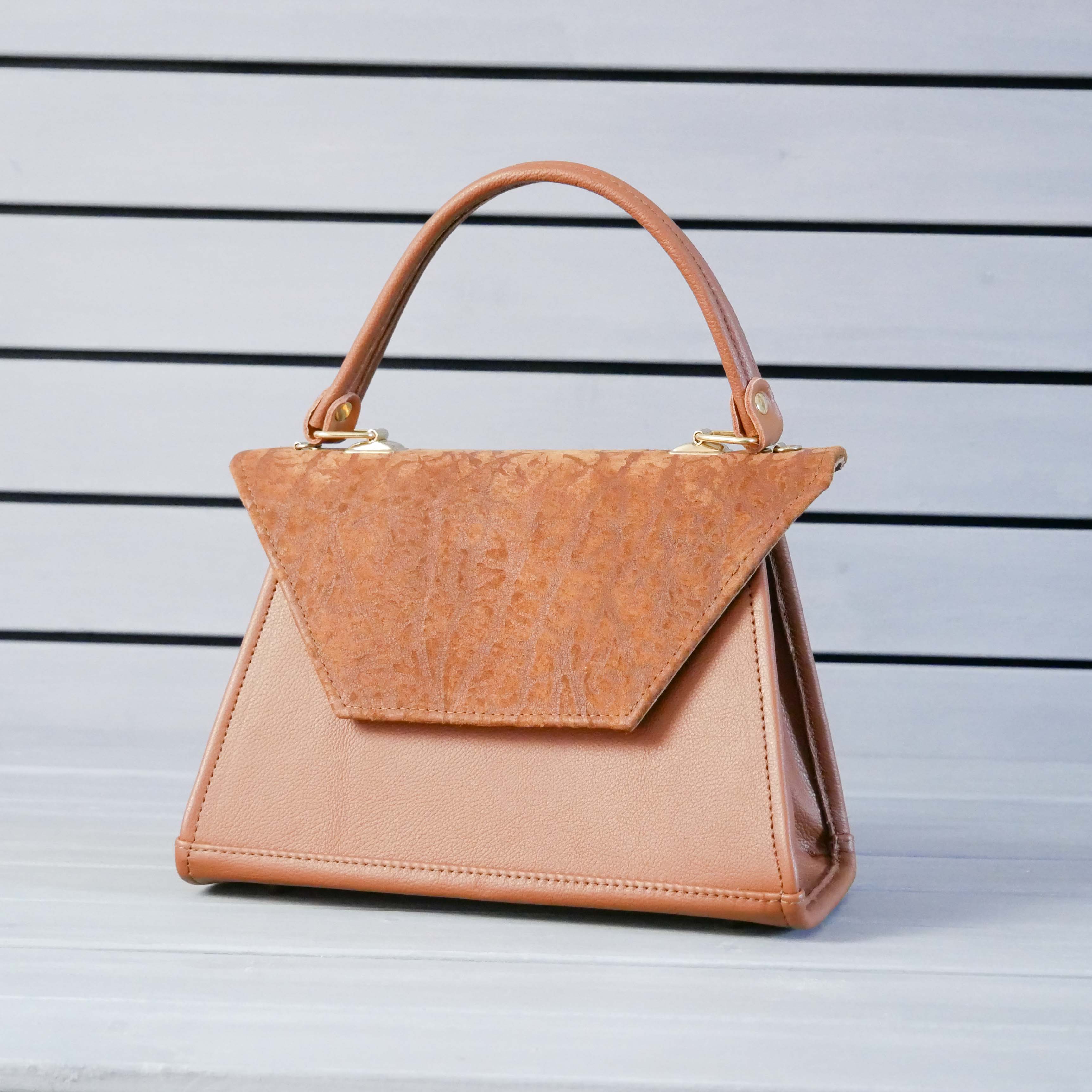 Kožená flap kabelka - Mia 