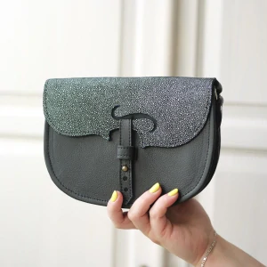 Kožená lovecká kabelka - Sisi - Houslová