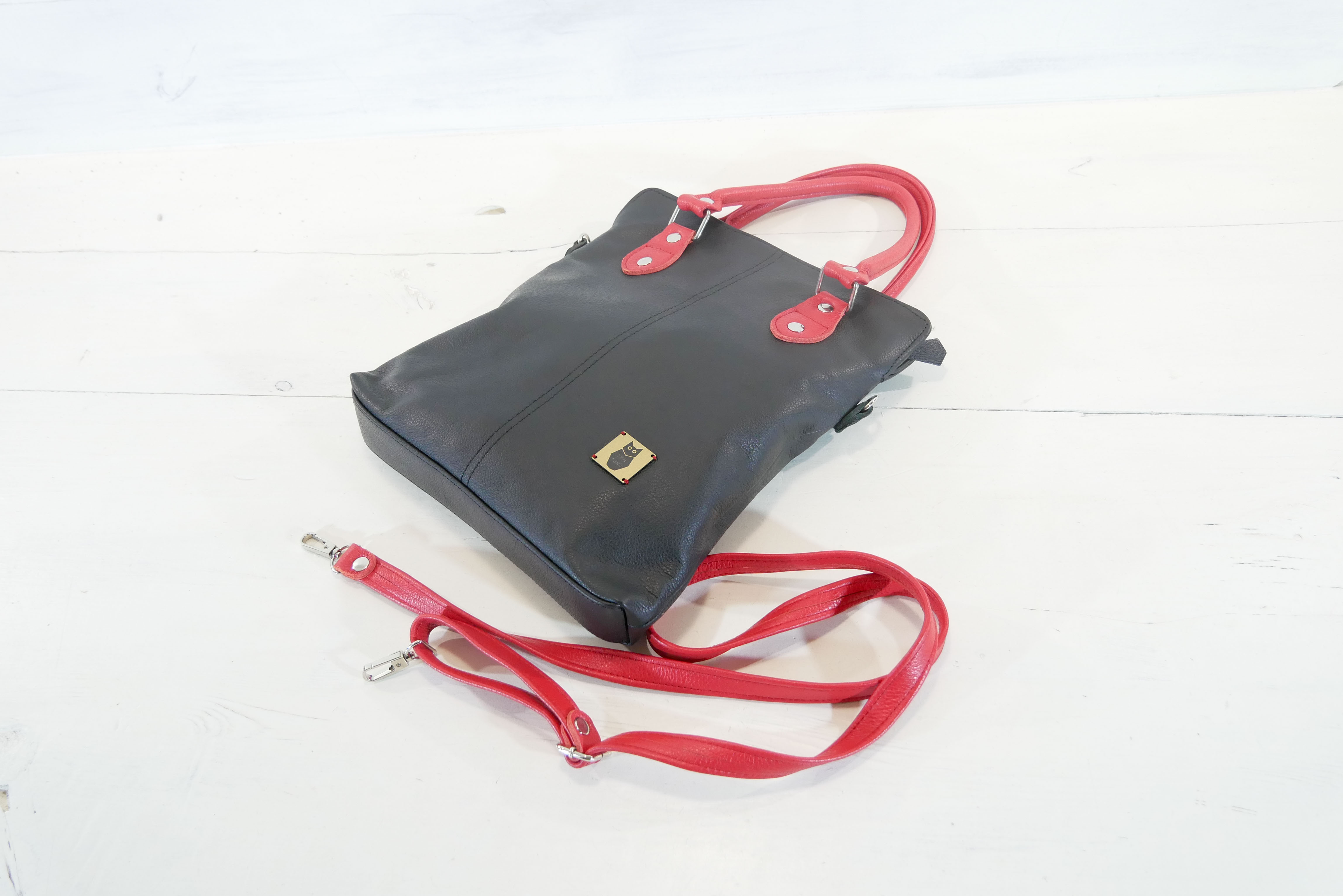 Kožená crossbody kabelka - Niké