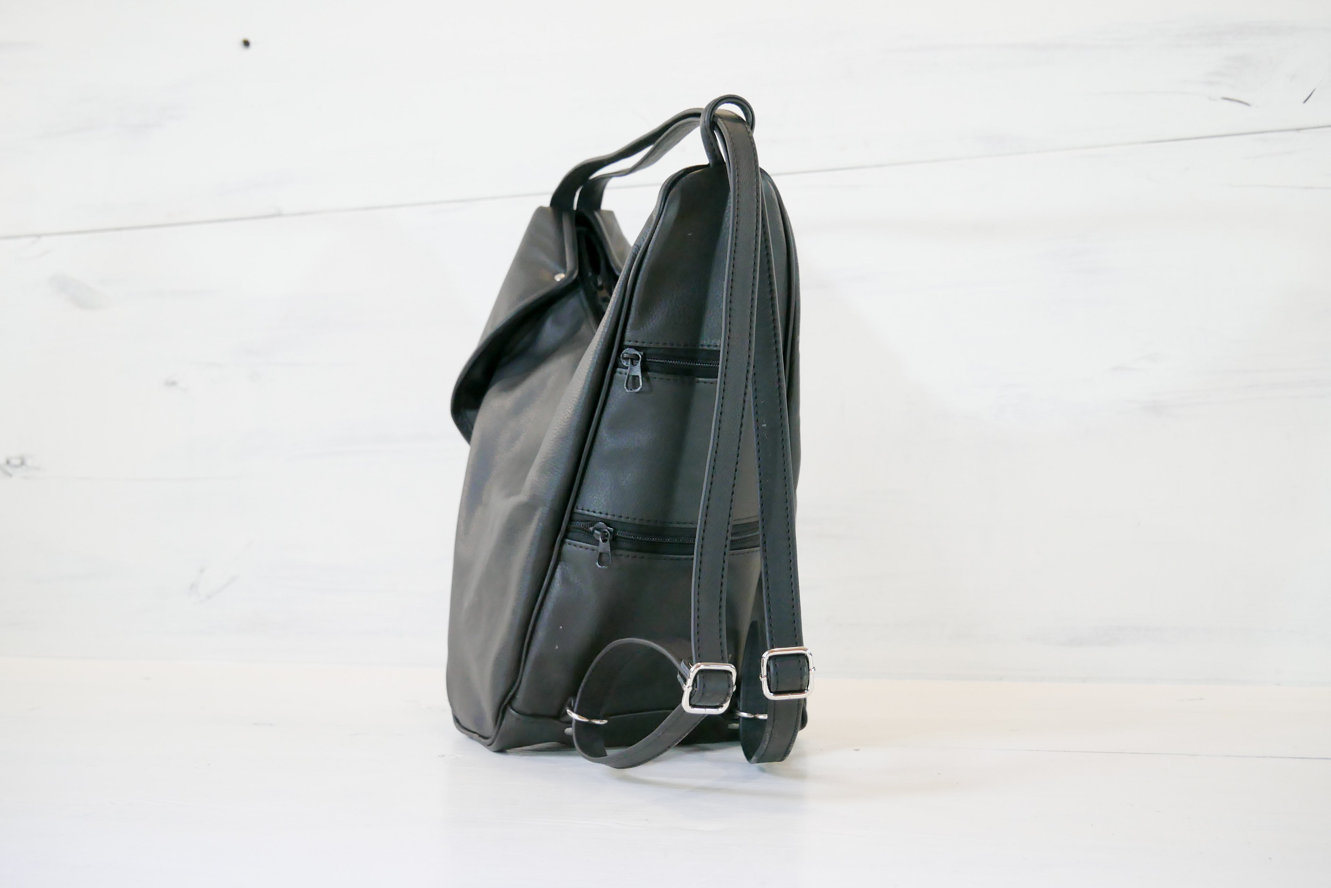 Kabelko batoh - black Widow Daniel