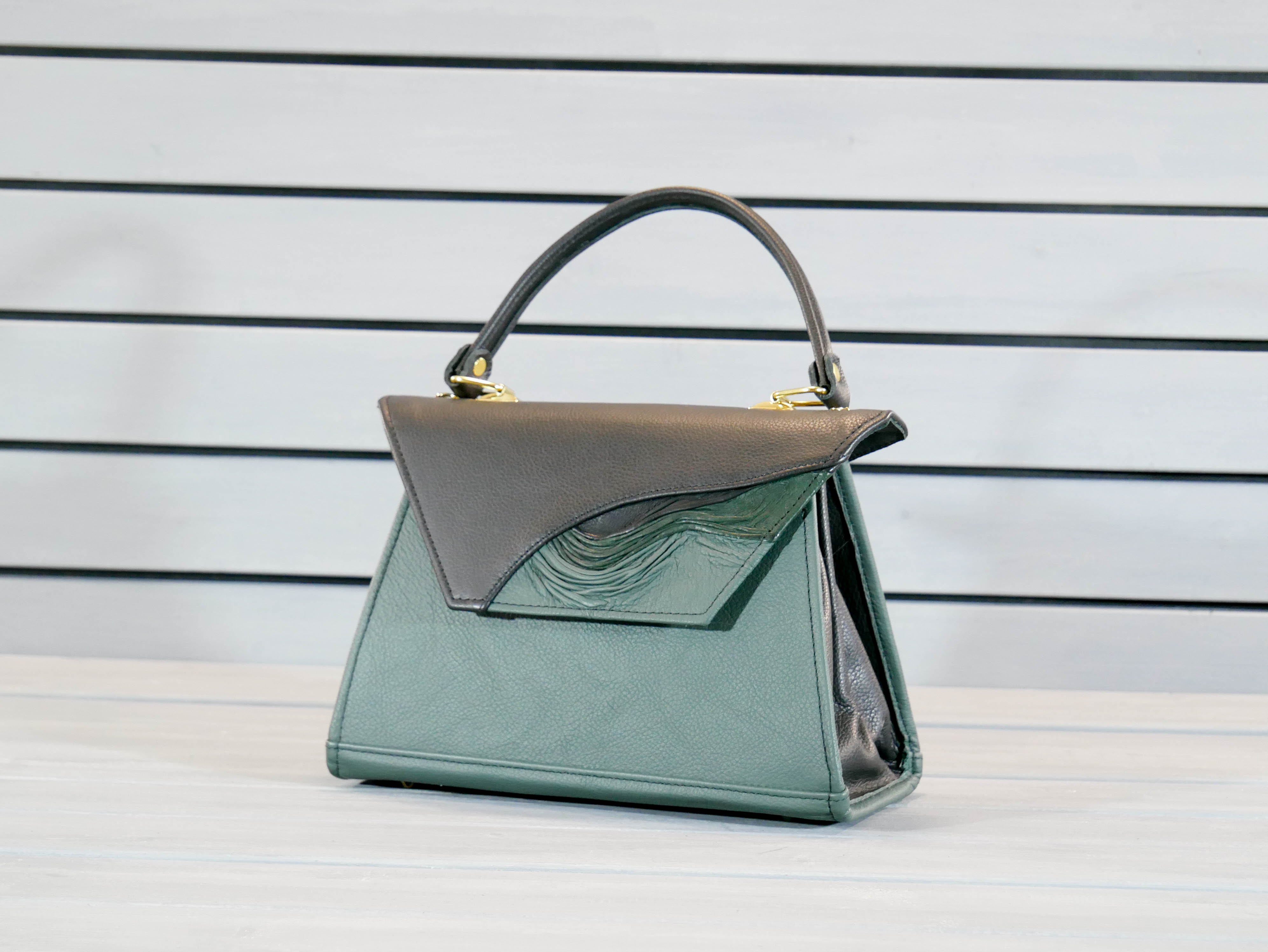 Kožená flap kabelka - Mia 