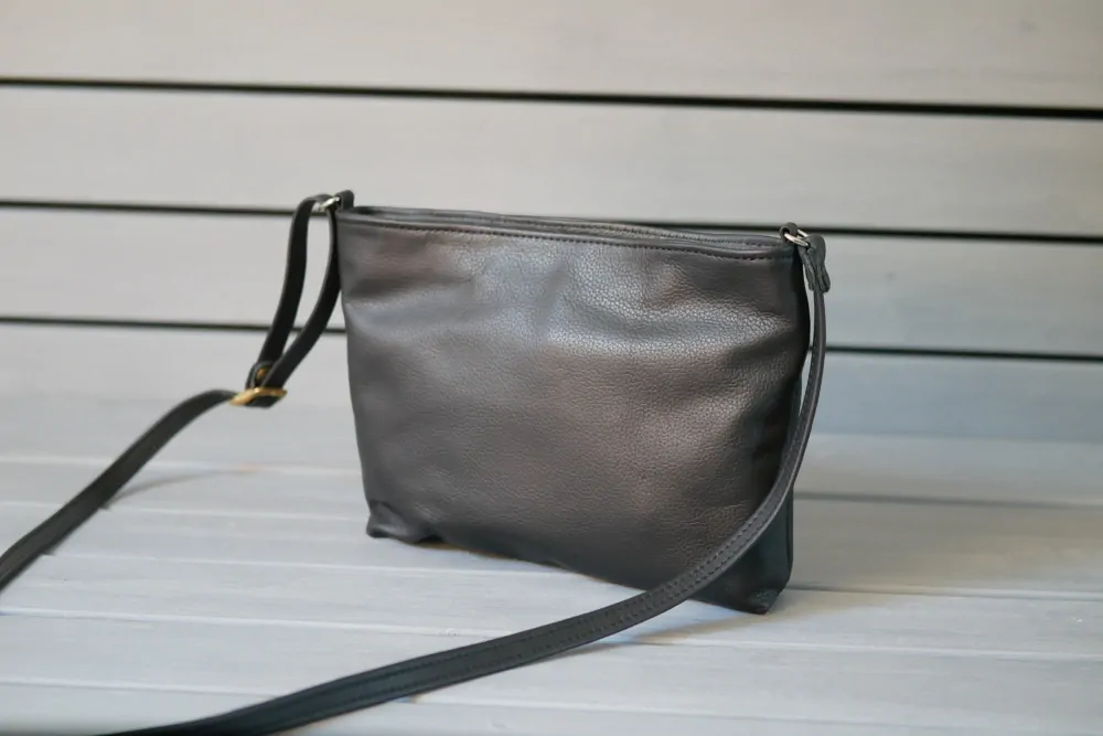 Anna - stylová kožená kabelka crossbody