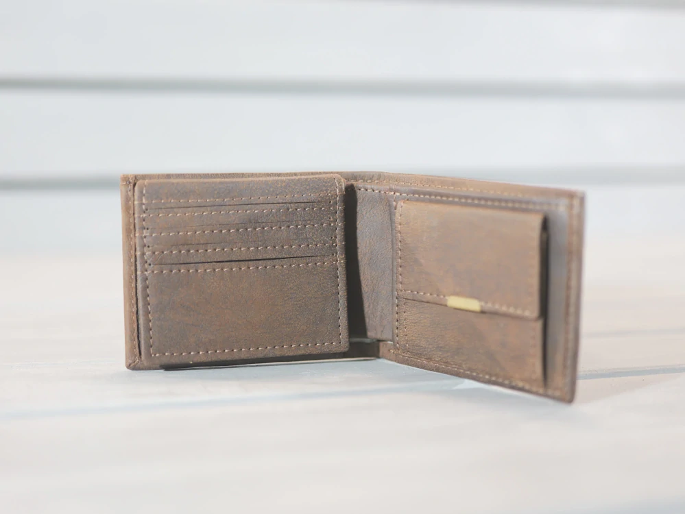 Kožená peněženka - Alex s výklopnou kapsou a RFID