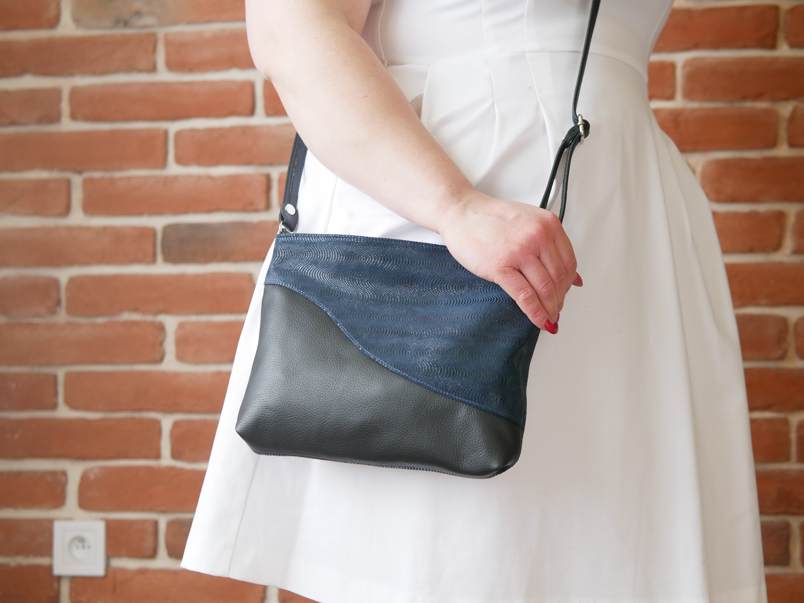 Anna - stylová kožená kabelka crossbody