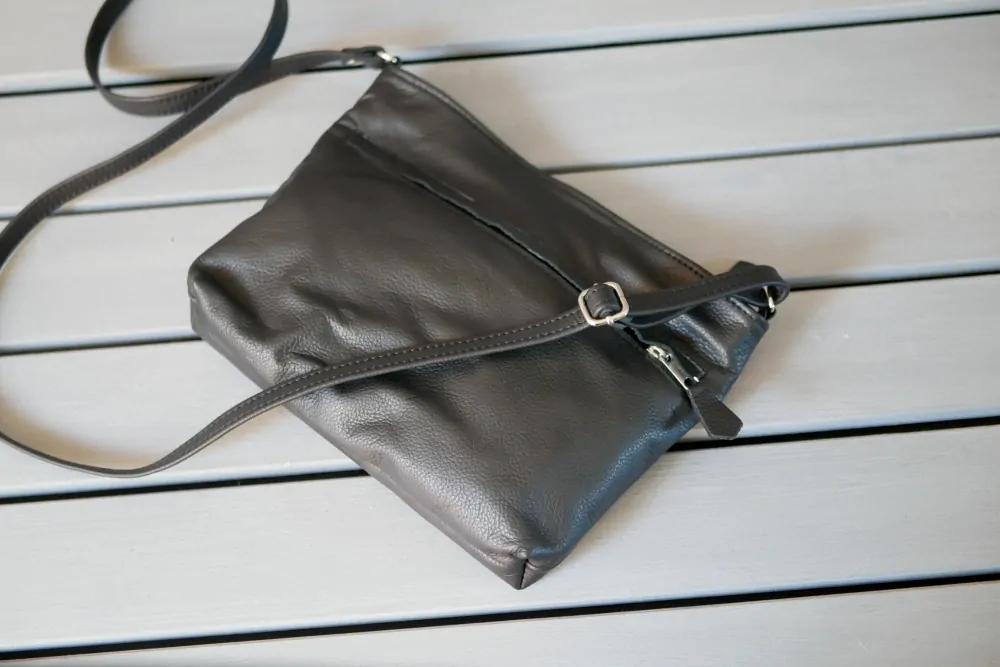 Anna - stylová kožená kabelka crossbody