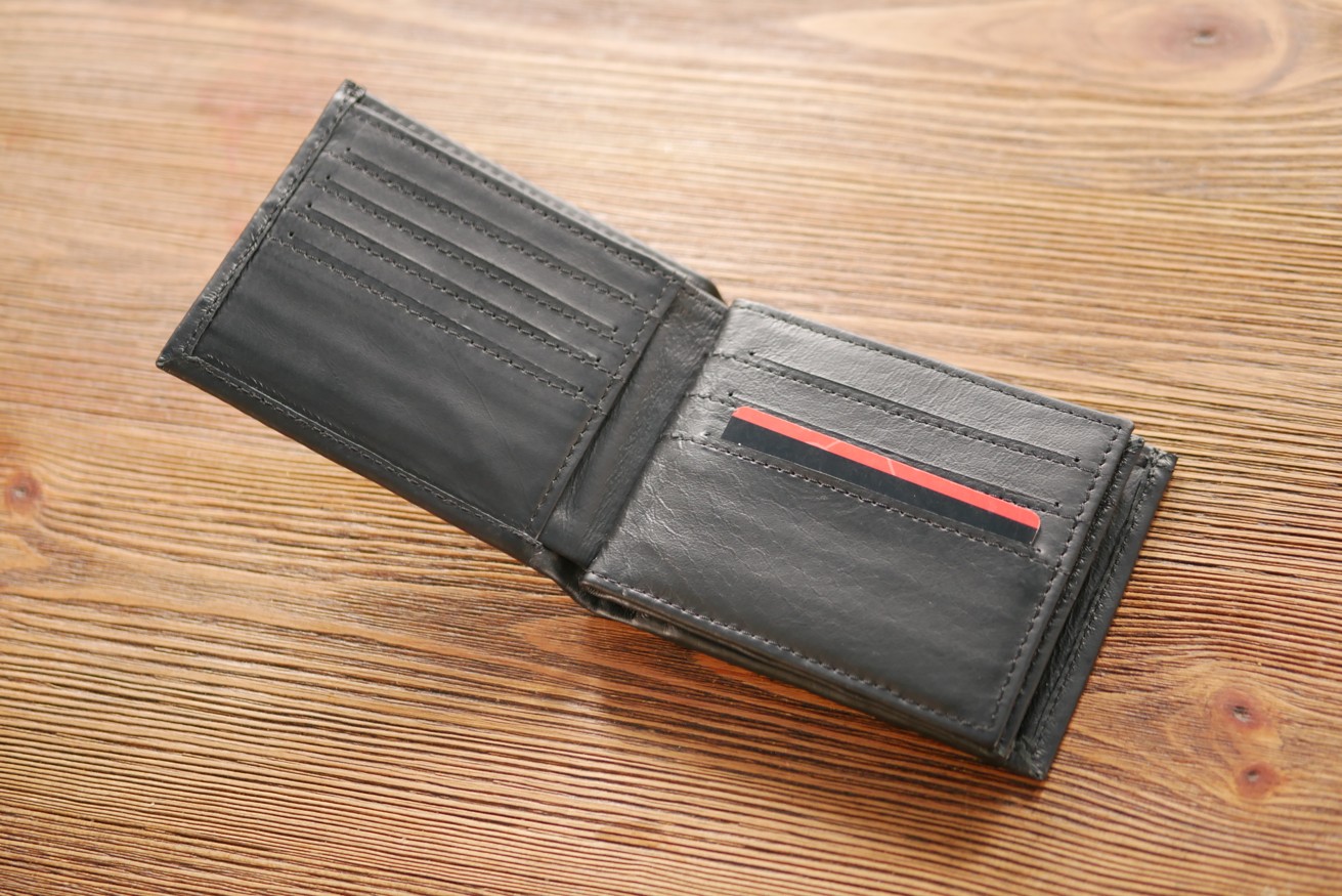 Kožená peněženka - Alex na karty