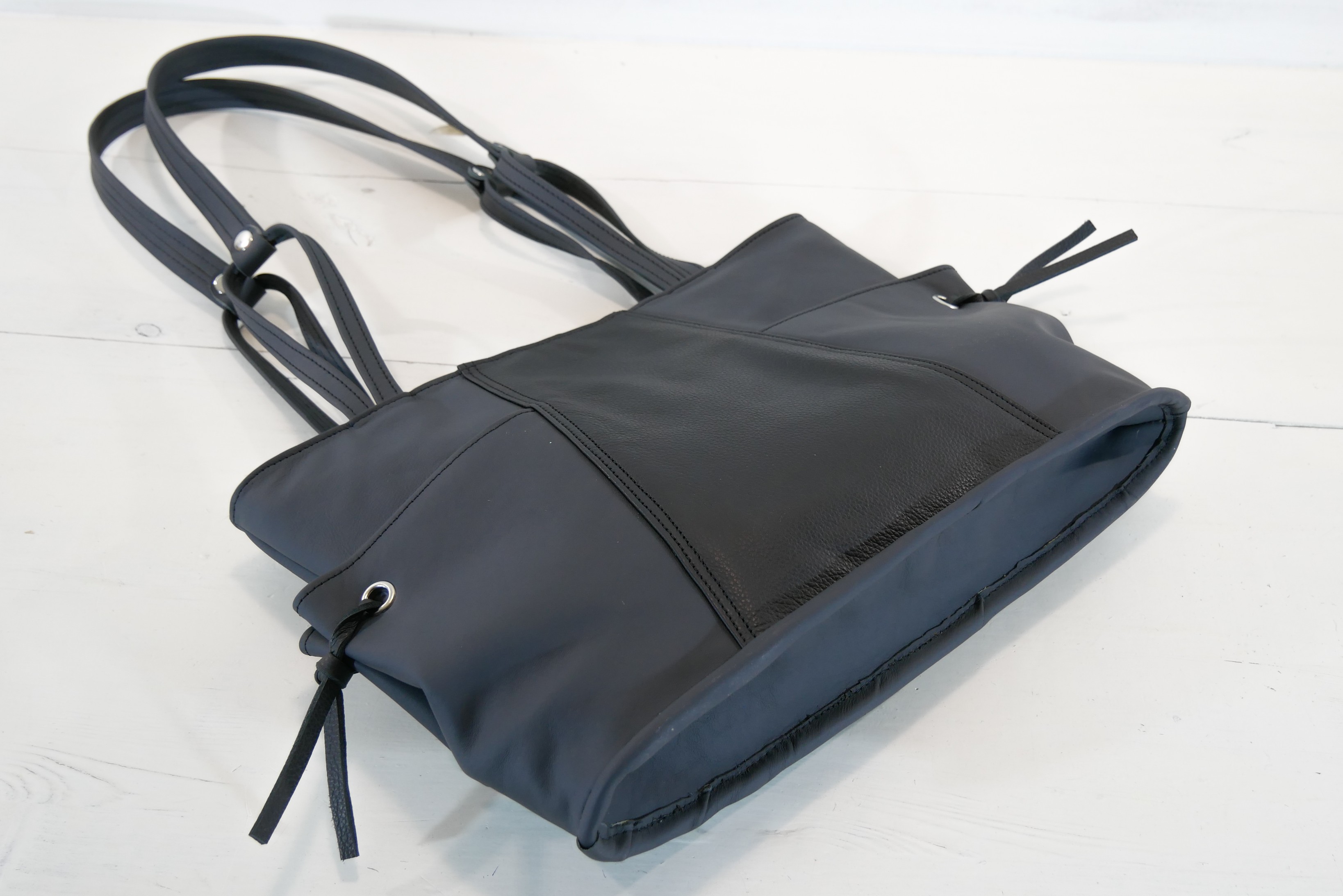 Kožená kabelka - Queen Mary 