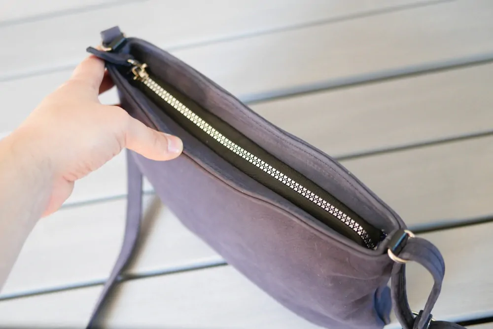 Anna - stylová kožená kabelka crossbody