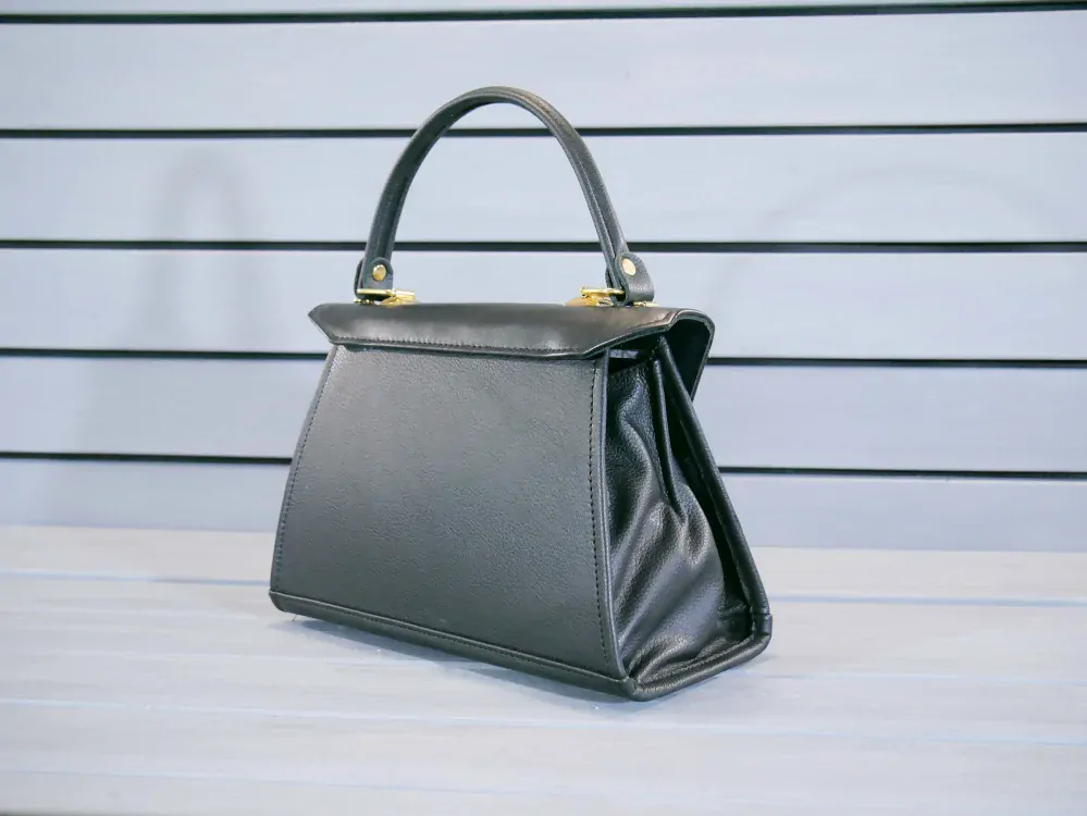 Kožená flap kabelka - Mia 