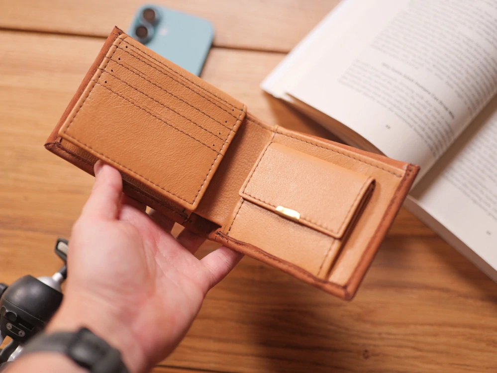 Kožená peněženka - Alex s výklopnou kapsou