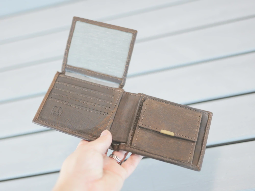 Kožená peněženka - Alex s výklopnou kapsou a RFID