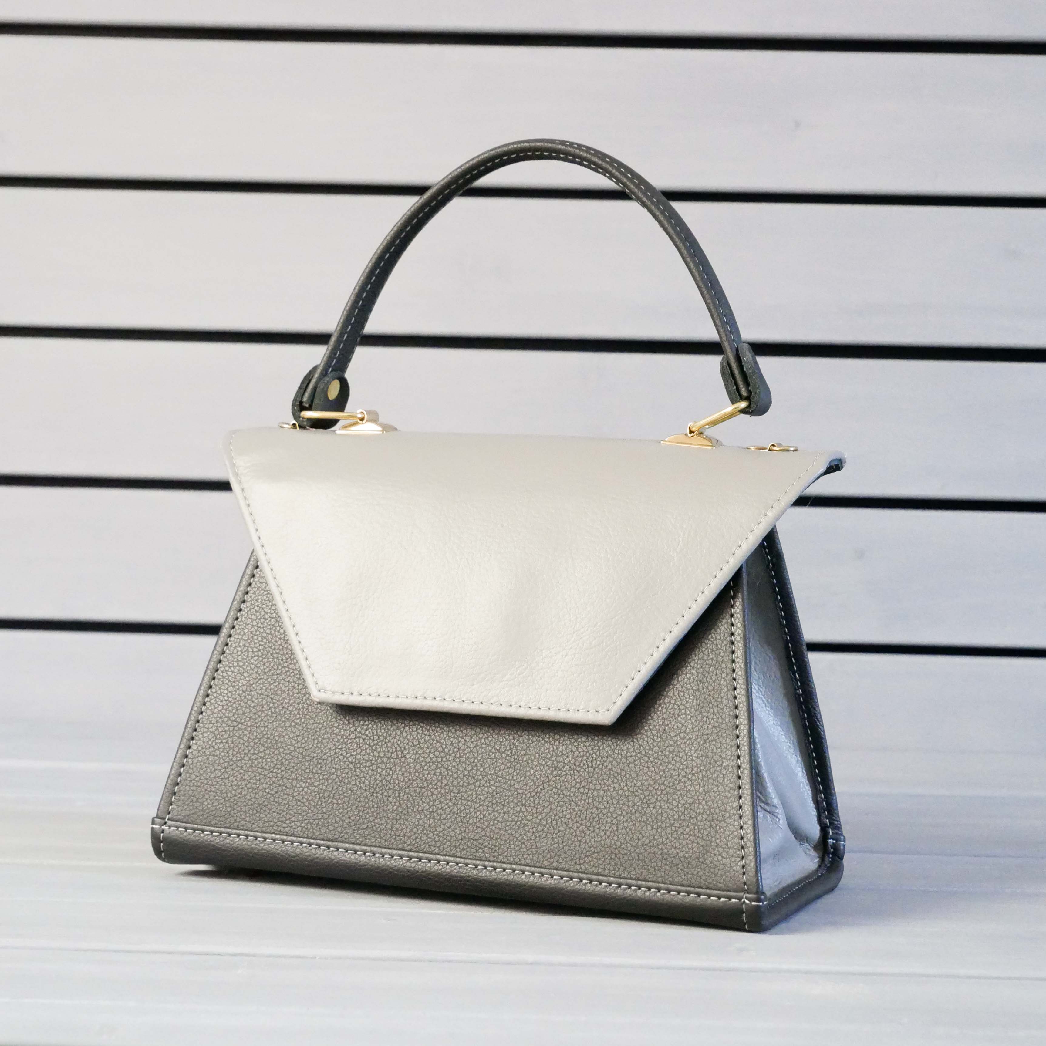 Kožená flap kabelka - Mia 