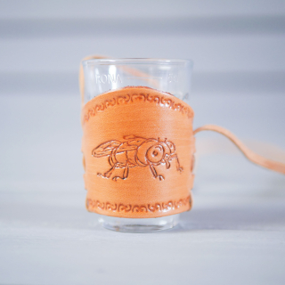 Odlivka (panák) na krk 4 cl -  Moucha 